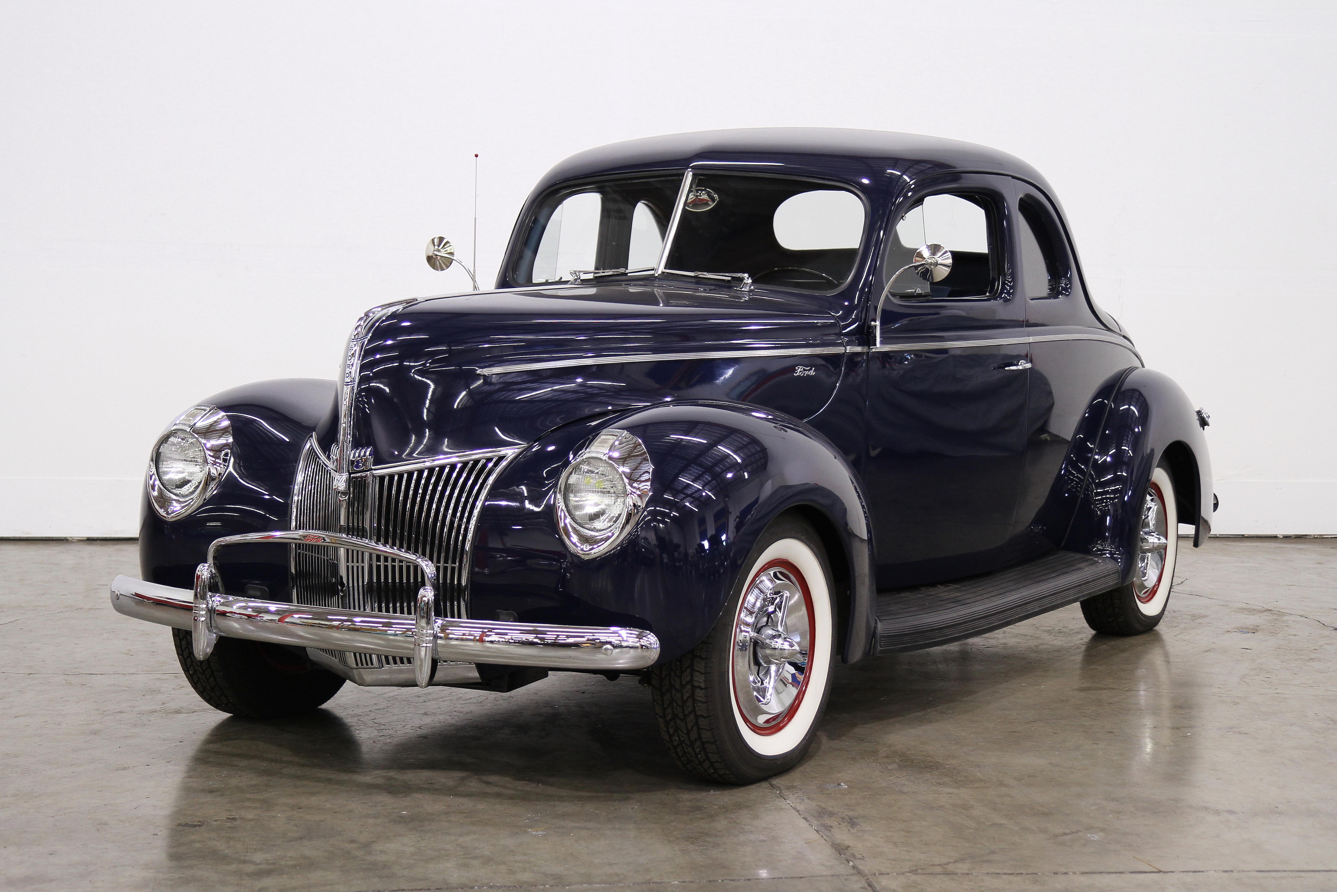 ミニカー Hot Rod 1940 Ford Coupe MOON Equipped Junior Johnson 1940 Ford Coupe Diecast Car - Midnight Moon