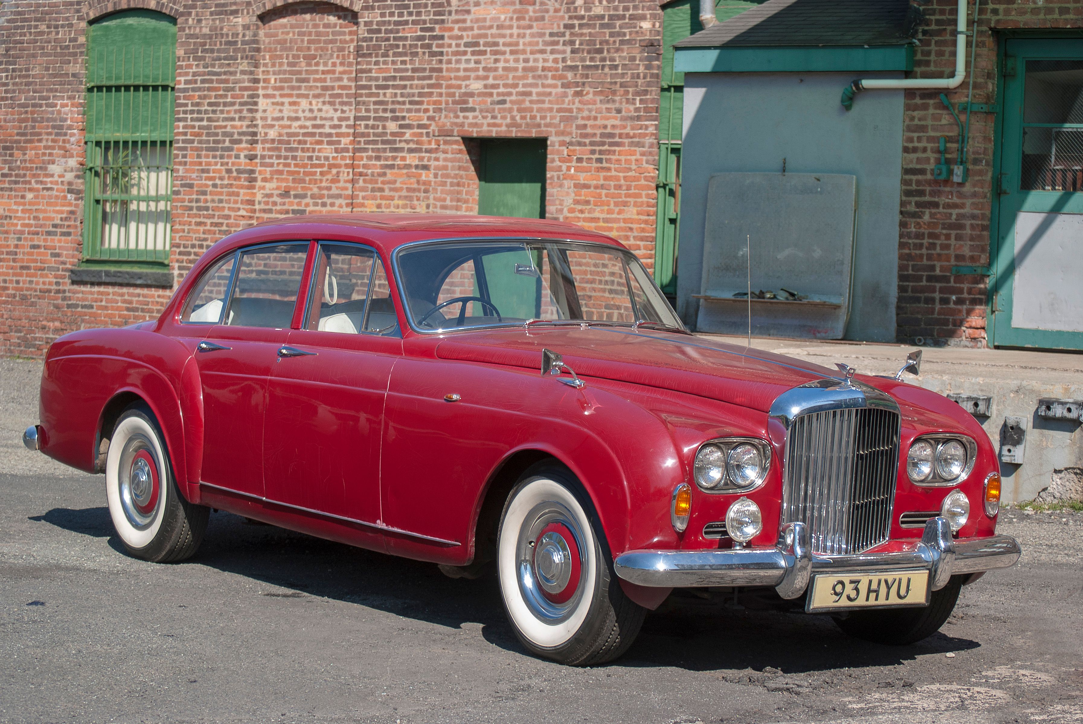 Overview: what the Bentley Flying Spur is and what “reliability” means