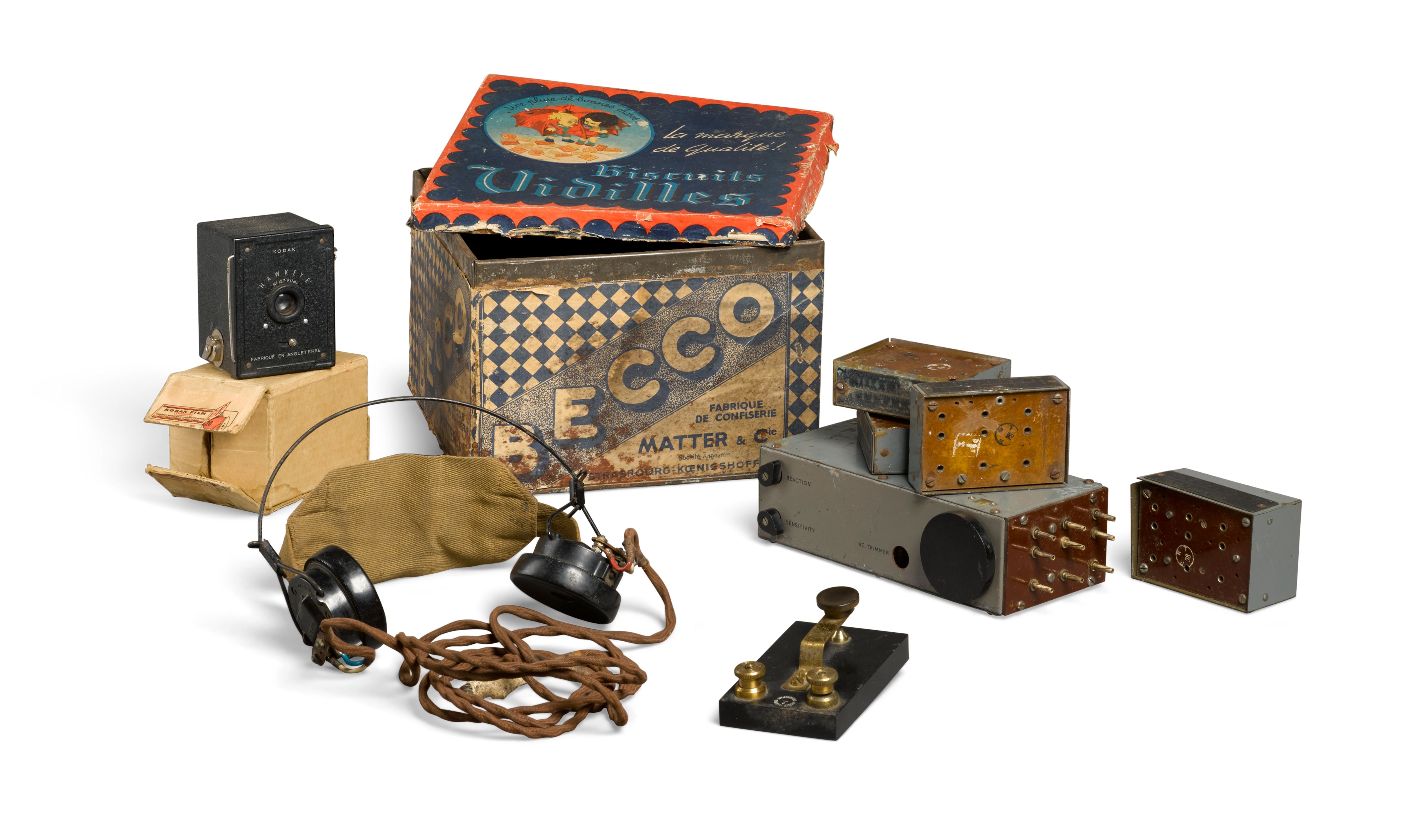 Bonhams SOE spy radio MCR1 biscuit tin receiver said to be owned by