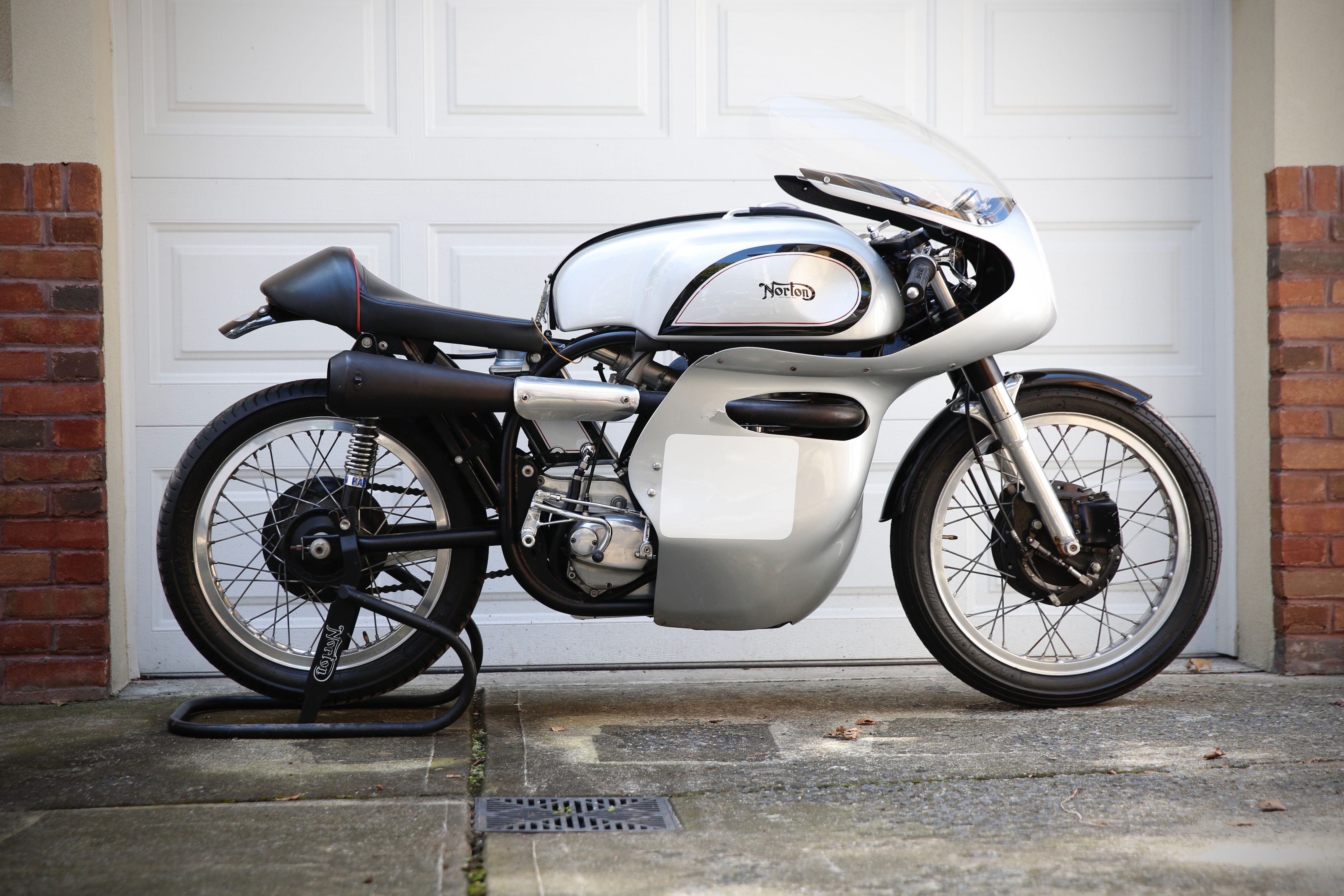 Bonhams Cars : Ex-Ray Petty, 1962 Norton Manx 40 Frame no. 10M