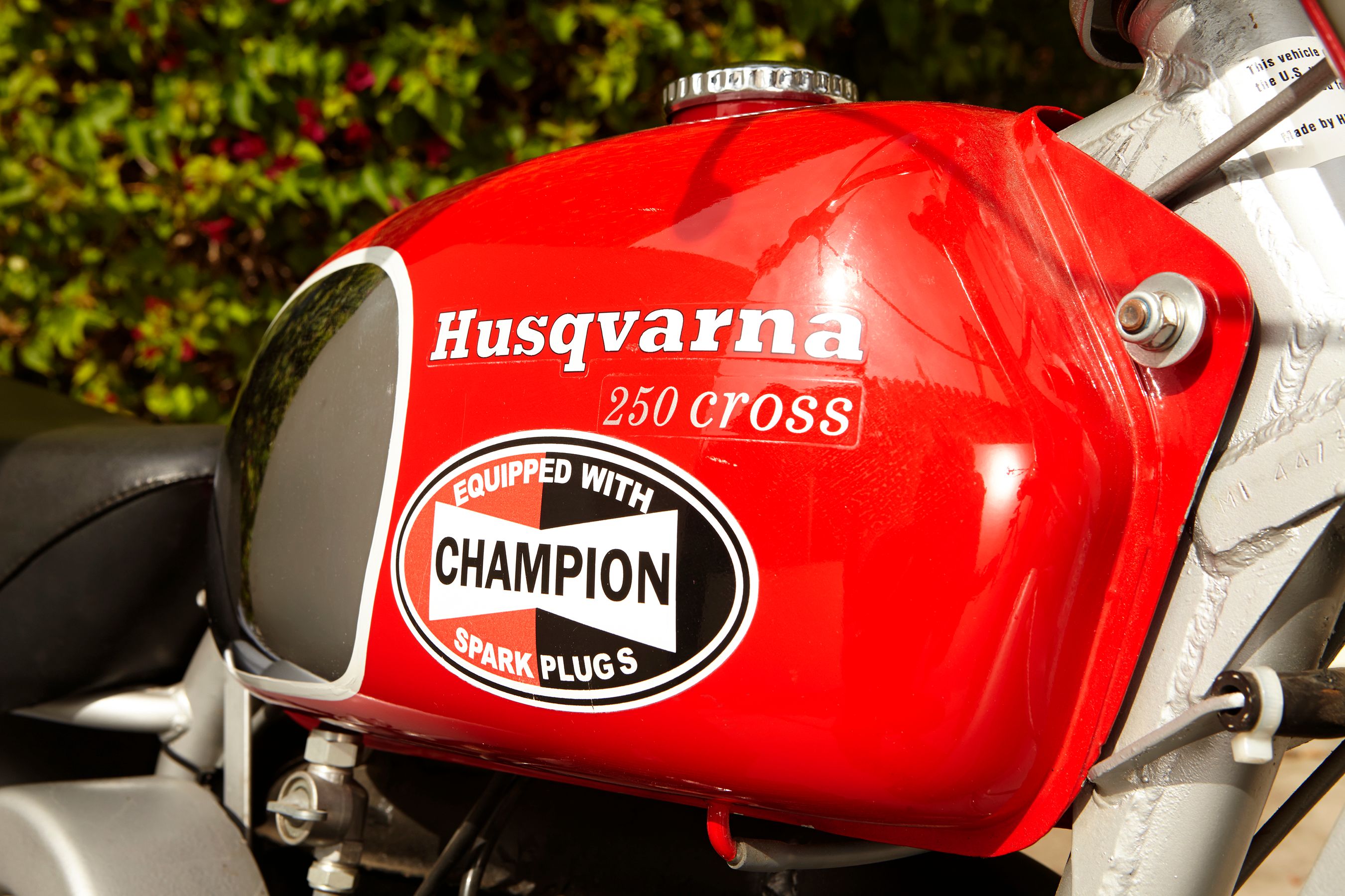 American Edison Dye a pris note et a commencé à importer la ligne de Husqvarna aux États-Unis
